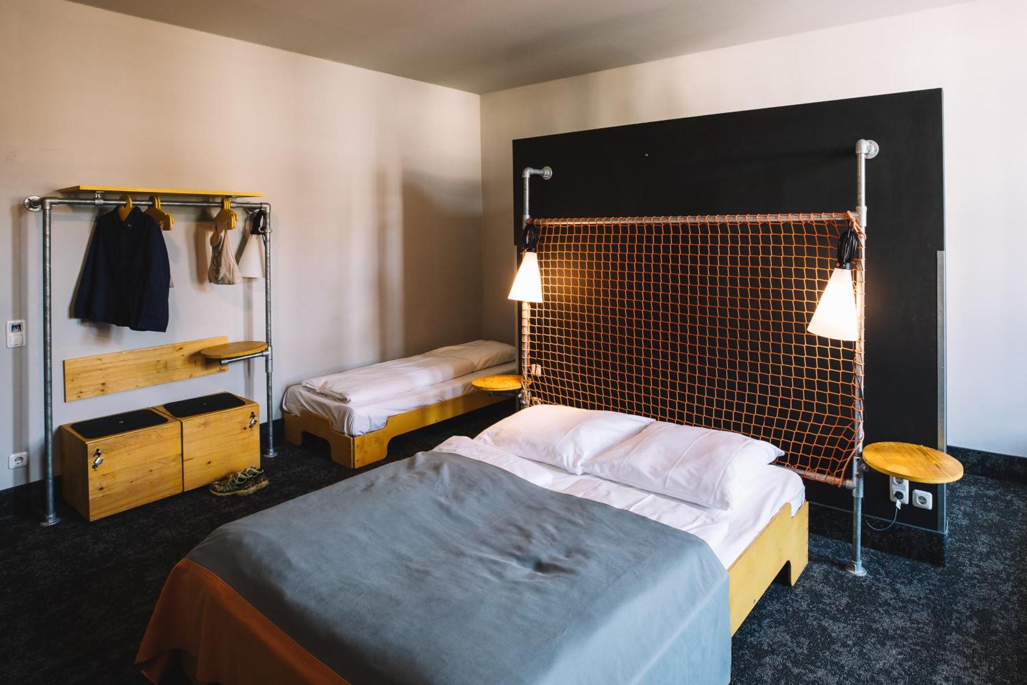 5-Bed Room
